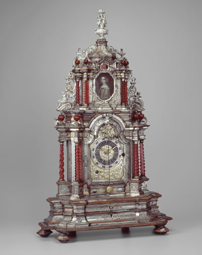 Altarförmige Kommoden Uhr von Frantz Oschwald, 1. Hälfte 18.