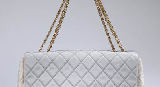 Chanel Graduated Quilted Fabric Classic Jumbo Flap Bag, um 2008/2009  Rufperis € 700 