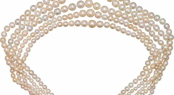 5-reihige Perlenkette mit Orientperlen und Diamanten, 2 Hälfte 19. Jh.,  verkauft um € 117.000