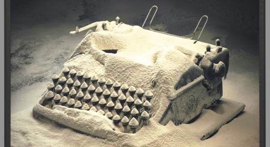 Rodney Graham, Typewriter with Flour, 2003, Leuchtkasten, 40 cm x 50,2 cm x 10,2 cm, Courtesy Sammlung Goetz, München