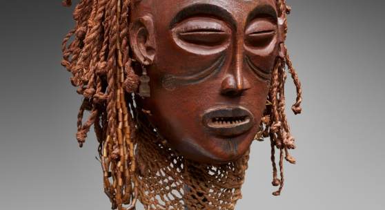Lot 160 Nr. 395 386 Chokwe-Maske, Mwana Pwo Angola H 22 cm Taxe: 20/30.000 Euro