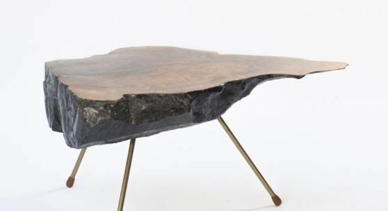 Carl Auböck Beistelltisch 'Brüssel 1958', um 1957 H. 45,5 x 92 x 58 cm. Aufrufpreis:	5.000 EUR Schätzpreis:	5.000 - 7.000 EUR