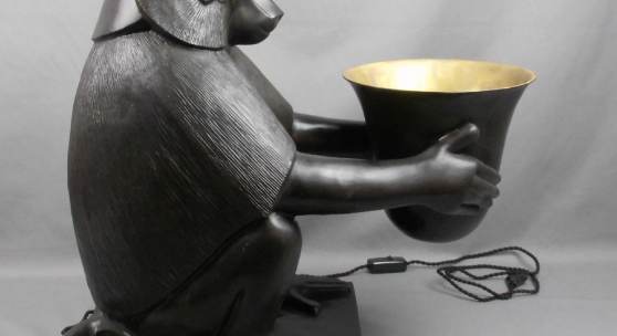 CAURTIER (französischer Bildhauer, 19./20. Jh.), FIGÜRLICHE ART DÉCO - LAMPE " PAVIAN ", Frankreich, um 1920 / 1930. Limitpreis:	3.200 €