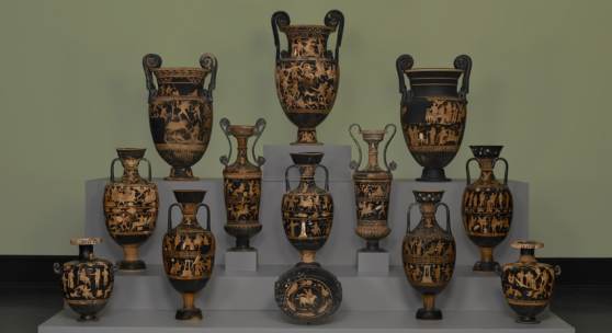 Dreizehn Grabgefäße aus Ceglie del Campo in Apulien, 4. Jh. v. Chr. © The J. Paul Getty Museum, Foto: Tahnee Cracchiola
