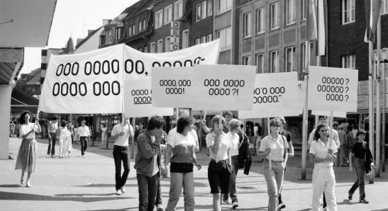 Endre Tót, Zero-Demo, 1980 © VG Bild-Kunst, Bonn 2017