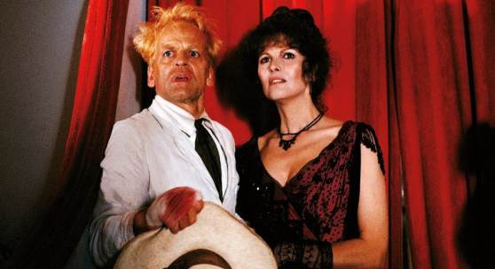 Beat Presser Fitzcarraldo. Die beiden Hauptdarsteller Claudia Cardinale und Klaus Kinski im Opernhaus in Manaos, Brasilien, 1981, Fotografie, 44 x 64 cm