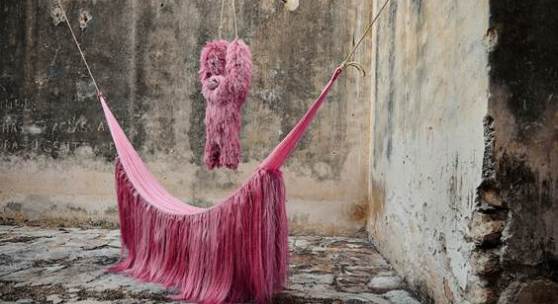 Pink Beasts/ Fernando Laposse, 2019/ Courtesy of Miami Design District/ Photo: Pepe Molina