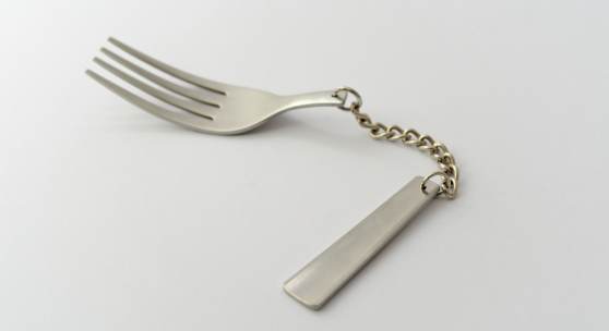 Katerina Kamprani: Fork with Chain, 2015, The Uncomfortable © Katerina Kamprani
