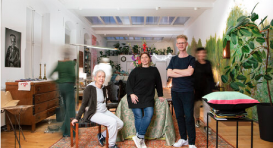 Michela Codutti, Hannah Stippl & Alexander Schattovich in THE SPACE - LIVING AND WORKING WITH ART AND DESIGN. Foto: Matthias Nemmert, September 2021