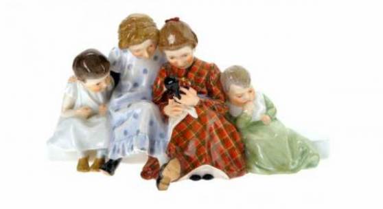Vier Kinder beim Betrachten einer Puppe, 1906 Konrad Hentschel Zuschlag: € 16.000