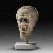 Porträt des Gaius Julius Caesar. ca. 40 - 20 v. Chr. Weißgrauer, wohl kleinasiatischer Marmor. H 30cm.  
