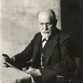 FERDINAND SCHMUTZER (1870–1928) Porträts 1899–1927 Sigmund Freud, 1926 Portfolio mit 15 Porträts Startpreis: 4.000 € / Schätzpreis: 7.000–9.000 €