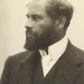 MORIZ NÄHR (1859–1945) Gustav Klimt, Wien 1909 Silbergelatine-Abzug, 1920er-Jahre 16×11,2cm Startpreis: € 4.000 / Schätzpreis: € 8.000-9.000