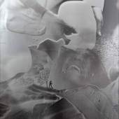 ALFONS SCHILLING (1934–2013) Chicago Demo, Tear Gas, 1968 Extrem seltenes, großformatiges »Linsenrasterbild« (77 x 59 cm) Startpreis: 18.000 € / Schätzpreis: 30.000–35.000 €
