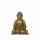 Lot 694 Nr. 386 195 Seltene große feuervergoldete Bronze-Figur des Buddha Shakyamuni China, späte Ming-Zeit, 17. Jh. H 50 cm Prov. Aus einer rheinischen Privatsammlung, erworben bei Lempertz, Köln, 11.12.1931, Lot 582, Tafel 3, seither in Familienbesitz Schätzpreis: € 200.000 – 250.000,-
