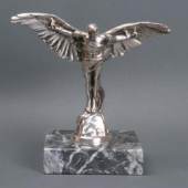 Kühlerfigur Icarus um 1924, von Colin George, &#128; 4.000 - 4.500