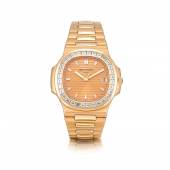 10164 Lot 960, Patek Philippe Ref 5723 Nautilus, A pink Gold and Diamond-Set Bracelet Watch with Date and Pink Dial