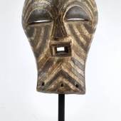 Songye, Kuba, Dem. Rep. Kongo, Kifwebe-Maske, aus der Sammlung Billy Wilder, € 140.000 - 160.000, Fotonachweis: Dorotheum