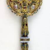 Katalog-Nr. 1008 - Benediktinerkreuz aus Gold und Emaille, Armenien 19. Jahrhundert. Limit: 18.000,00 EUR 