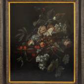 Pieter Verelst (um 1618 - um 1678) - Öl auf Leinwand, "Prunkstilleben mit Früchten, Blumen und Schmetterling"   • Kategorie: Gemälde   • Limit: 7.500,00 EUR