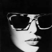 Robert La Roche, Sonnenbrille, Modell S-58, Werbekampagne Damenkollektion, fotografiert von Gerhard Heller, um 1987 © Robert La Roche