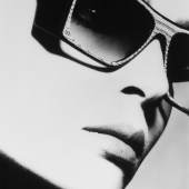 Robert La Roche, Sonnenbrille, Modell S-49, Werbekampagne Damenkollektion, fotografiert von Gerhard Heller, um 1976 © Robert La Roche