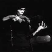 Steina Vasulka (*1940, IS) Violin Power, 1969–1978, 1-Kanal-Video, S/W, Ton, 9 Min. 19 Sek. (Videostandbild), Courtesy Steina Vasulka und Berg Contemporary © Steina Vasulka, courtesy Steina Vasulka und Berg Contemporary
