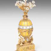 *"Madonna Lilly Egg" - in der Art von Fabergé 1980er Jahre. Gold/Silber/Email. Gemarkt E. Meister Zürich.  Schätzpreis:	45.000 - 60.000 CHF