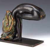 Kat.Nr.: 09 6523 Bruno Bruni, geb. 1935, Bronzeskulptur, signiert, num. 46/150 Limit: 2.000,- €