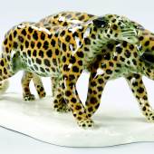 Kat.-Nr. 93 Leoparden-Gruppe Porzellan, Schwarzburger Werkstätten, um 1930 Nach einem Entwurf v. Etha Richter (1883 - 1977)  Schätzpreis 400,- EUR