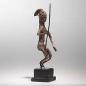 Krieger, Figur aus Eisen, der Bambara, Mali, Höhe 22 x 10 x 10 cm, Sammlung Franco Monti, Schätzwert € 5.000 - 6.000