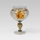 Musealer Pokal mit Kriegerköpfen Meistbot € 55.000 (ohne Aufgeld) Innsbrucker Hofglashütte, 1571-1591