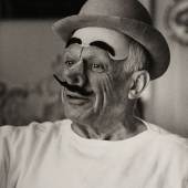 DAVID DOUGLAS DUNCAN (* 1916) Picasso, Villa La Californie, Cannes 1957 Silbergelatine-Abzug, Vintage 34,5 x 25,2 cm. Ergebnis: 9.000 Euro © WestLicht Auction