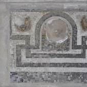 Antikes Mosaikfragment an der Kleinen Neugierde. Foto: Ute Joksch/SPSG