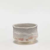 Kanzaki Shihō, Teeschale (shino chawan), 1995/96, H. 8,6 (gefördert durch die Kulturstiftung der Länder)