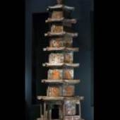 Pagode, China, Liao Dynastie 916-1125. Holz bemalt
Höhe: 200 cm / Breite: 85 cm / Tiefe: 85 cm, bei Hardt & Sons, USA-Santa Ynez.