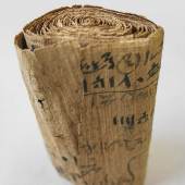 Der noch eingerollte Papyrus (640 KB) © KHM-Museumsverband, Foto: Vanessa Novak