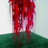 Alexandra Deutsch, Raices rojos, Textil, Kunststoff, Stahldraht, 2010