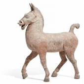 Kräftiges Sichuan Pferd Keramik mit Kaltbemalung China Han-Zeit 206 vor - 220 n. Chr. Ergebnis: 12.160 Euro 