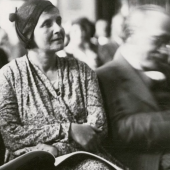 Bela Balassa, Grete Ring und Max J. Friedländer bei einer Auktion, 1931, Privatbesitz