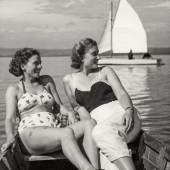 Neusiedl am See, Bootsfahrt am Neusiedler See, 1950er Jahre (Foto: Louis Eschenauer / Quelle: Burgenländisches Landesarchiv, Fotosammlung)
