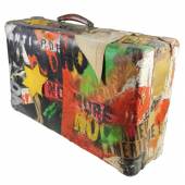 Boris Lurie | Suitcase | ca. 1964 Assemblage: Collage aus Öl und Papier auf einem Lederkoffer | 38 x 58 x 17 cm © Boris Lurie Art Foundation, New York, USA