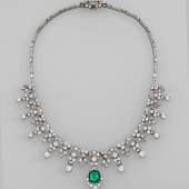 Bulgari Brillant-Smaragd-Collier, Brillanten und Diamanten im Baguetteschliff zus. ca. 35 ct, Smaragdcabochon ca. 4 ct, Arbeit Mitte 50er Jahre Schätzwert € 45.000 - 65.000