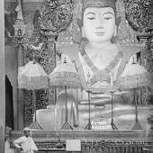 Buddha in der Kaukdawgyi Pagode in Mandalay. © Staatliches Museum für Völkerkunde München