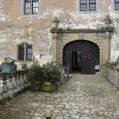 Schloss Breitenlohe in Burghaslach, Steinbrücke * Foto: Deutsche Stiftung Denkmalschutz/Schabe