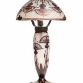 Antes Art 1900 Charles Schneider (1885-1953) for the series "Le Verre Francais". Manufactured in Épinay-sur-Seine between 1925-1927. The height of the lamp is 48 cm. 