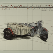Christo,Wrapped Motorcycle/Side Car;Wrapped Motorcycle/Side Car; Project for Harley Davidson,Auflage 130 Ex.+70 A.P. 55,5&47,4 cm. 15.000 € in Plexiglashaube.