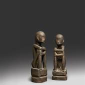 A PAIR OF IFUGAO BULUL FIGURES  Philippines  36.5 and 39 cm. high, Schätzpreis: €5.000 - €8.000