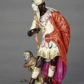 Königliche Porzellanmanufaktur Berlin / Wilhelm Christian Meyer: Allegorische Figur, Afrika darstellend, um 1767 © SPSG / Wolfgang Pfauder
