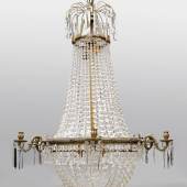 6flg.Deckenlampe Frankreich, um 1890. Messing. Aufrufpreis: 	4.500 € [4.500 €] Schätzpreis: 	5.500 € [5.500 €]